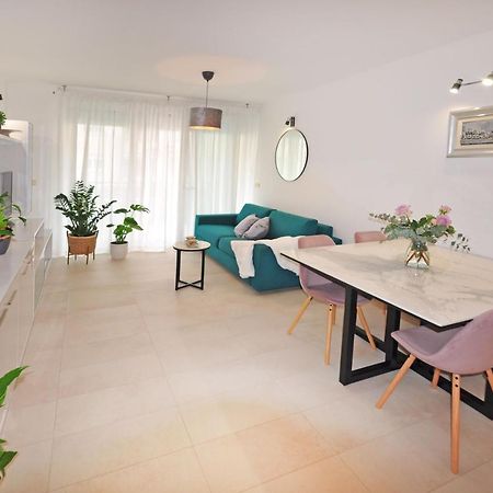 Family Apartment Noel - Омиш Экстерьер фото
