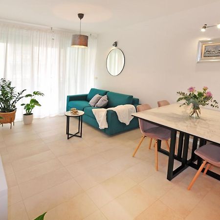 Family Apartment Noel - Омиш Экстерьер фото