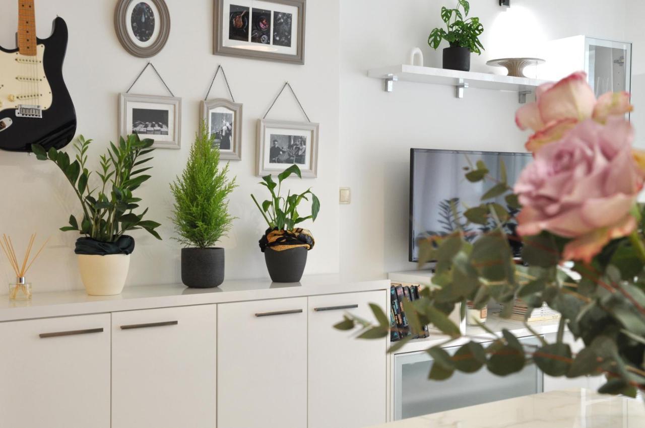 Family Apartment Noel - Омиш Экстерьер фото