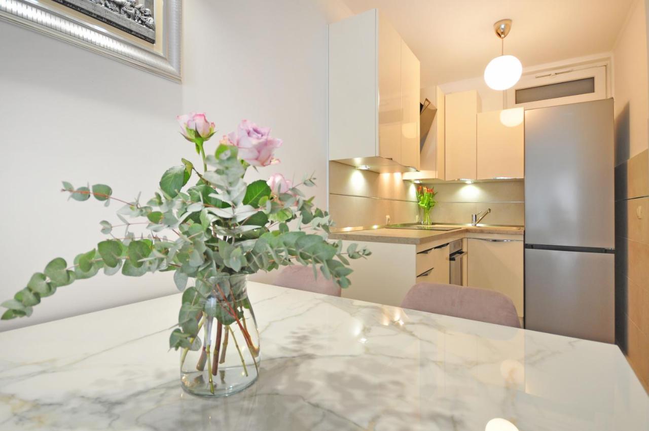 Family Apartment Noel - Омиш Экстерьер фото